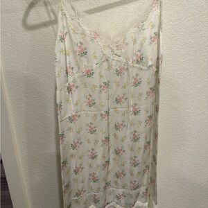 Aerie Floral Lace slip dress in White and Pink